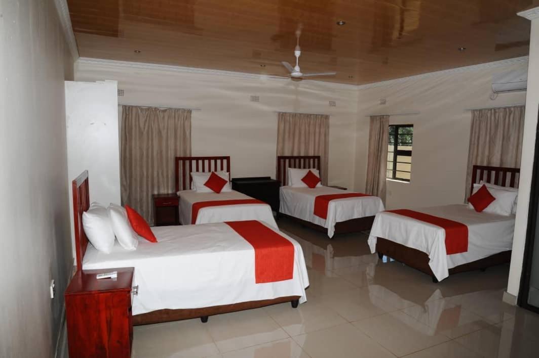 Pillacol Guest House Victoria Falls Zewnętrze zdjęcie